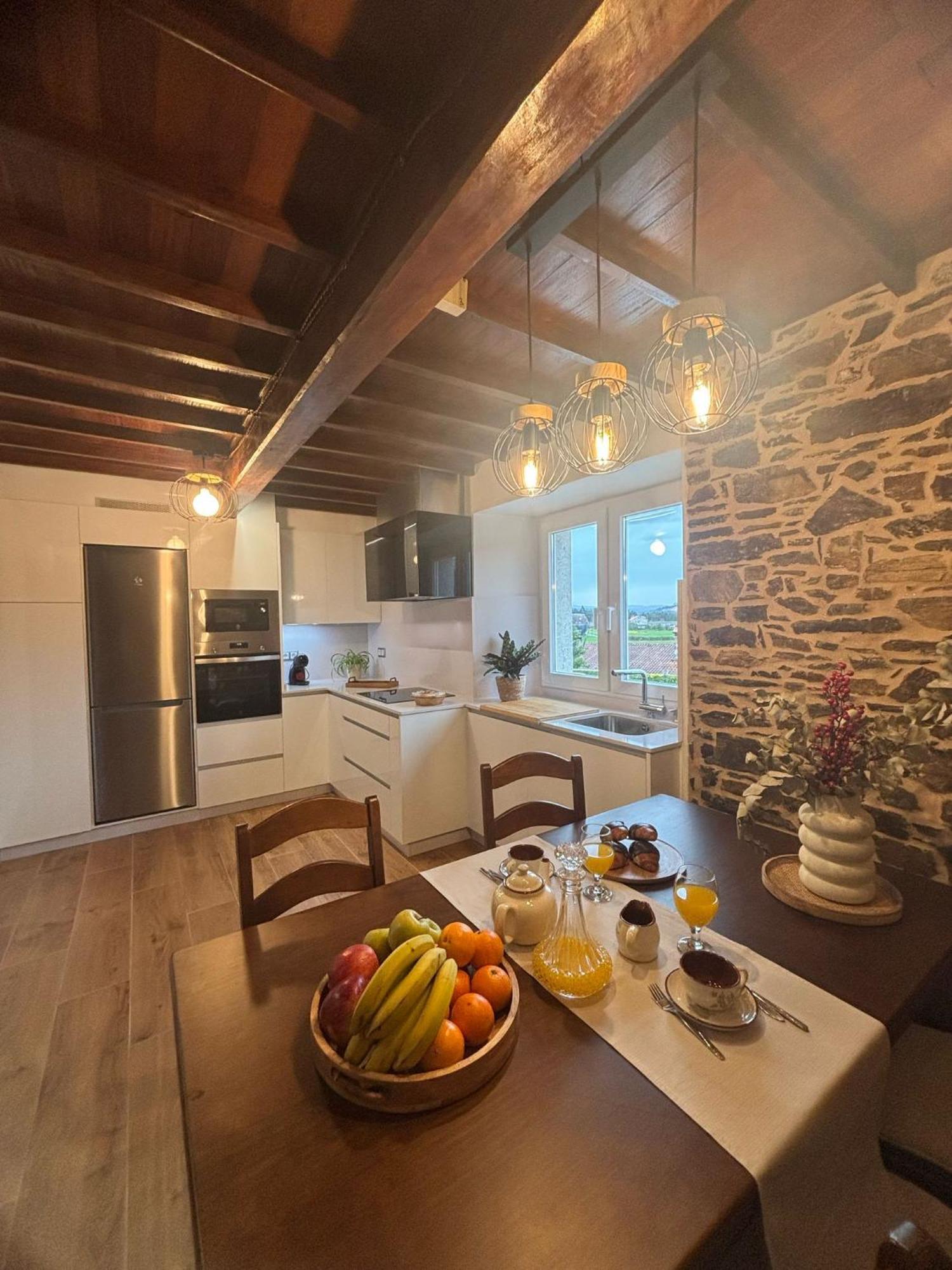 Ferienhaus Casa Tarrio Con Piscina - Santiago De Compostela Boqueixon